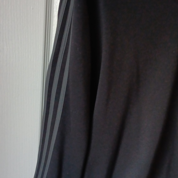 Adidas sweater half zip black and grey - Picture 5 of 6